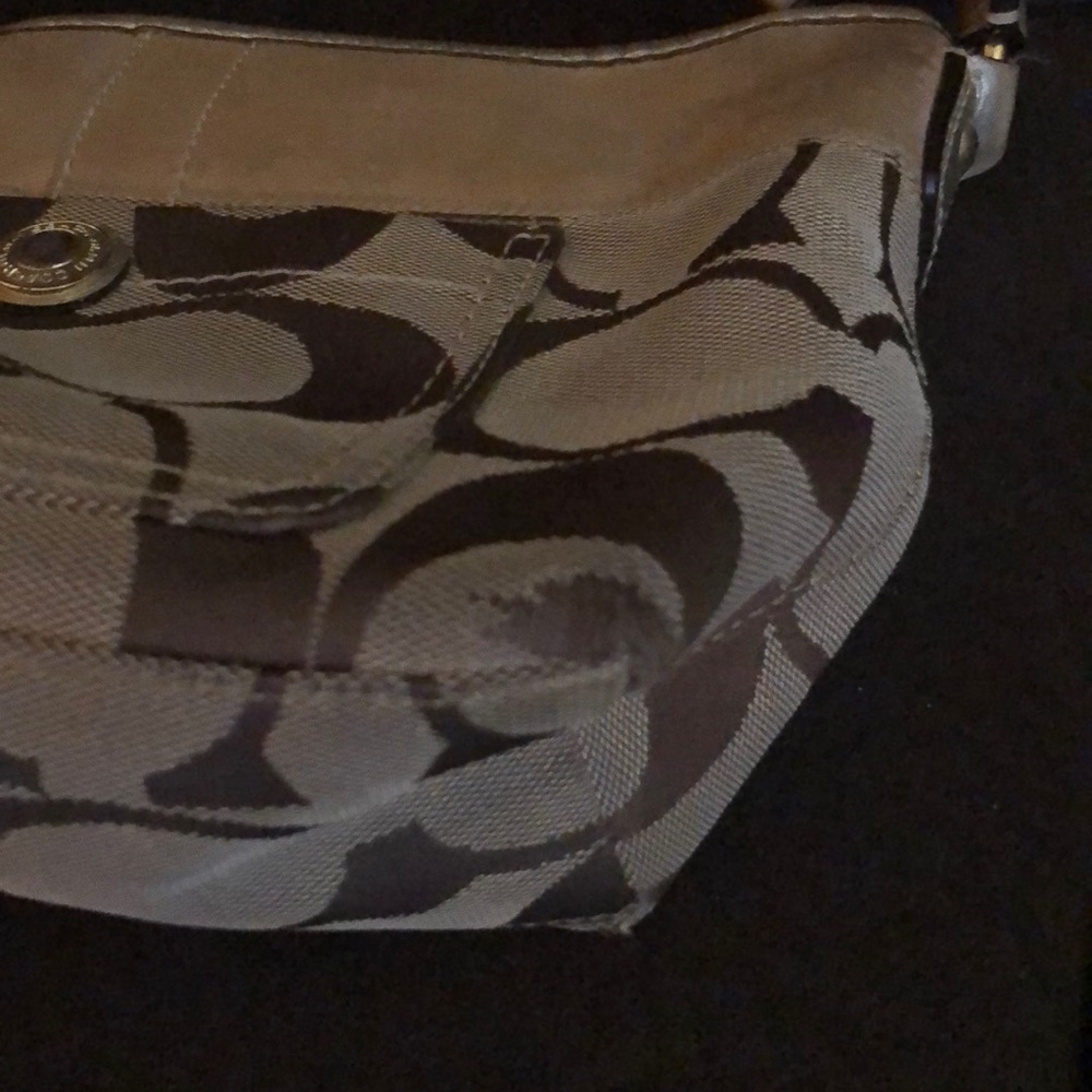 Coach purse - Picture 2 of 4